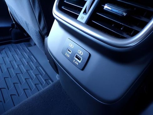 Certified 2025 Subaru Outback Premium image 18