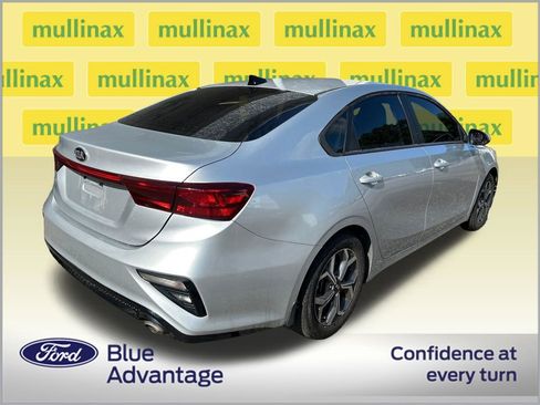 Used 2021 Kia Forte LXS image 2