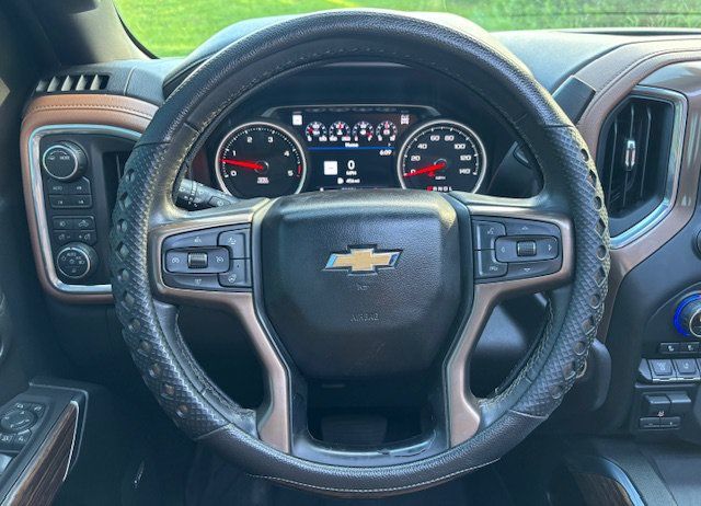 Used 2021 Chevrolet Silverado 2500 High Country AWD/4WD image 19