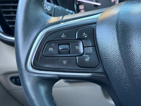 Used 2021 Buick Envision Avenir w/ Technology Package II image 28