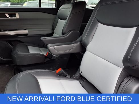 Certified 2023 Ford Explorer XLT w/ Equipment Group 202A AWD/4WD image 7