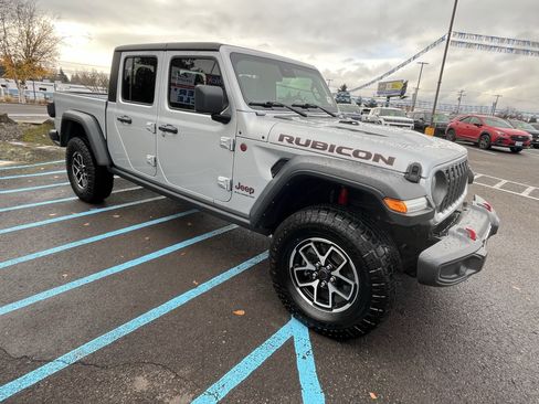 Used 2024 Jeep Gladiator Rubicon w/ Convenience Group image 7