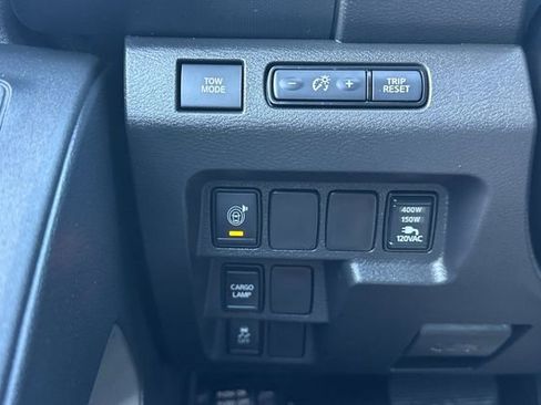 Used 2023 Nissan Frontier SV w/ SV Convenience Package image 40