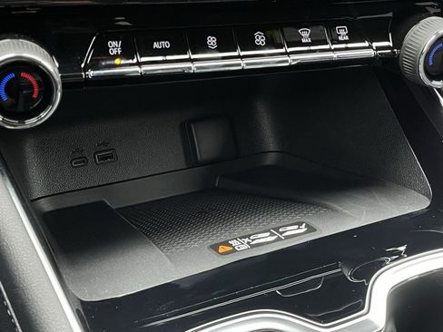 New 2026 Chevrolet Traverse LT image 20