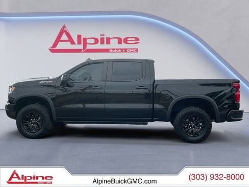 Used 2024 Chevrolet Silverado 1500 ZR2 w/ Technology Package image 2