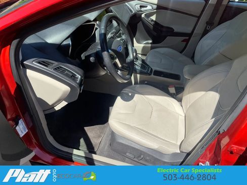 Used 2018 Ford Focus Electric Hatchback FWD image 20