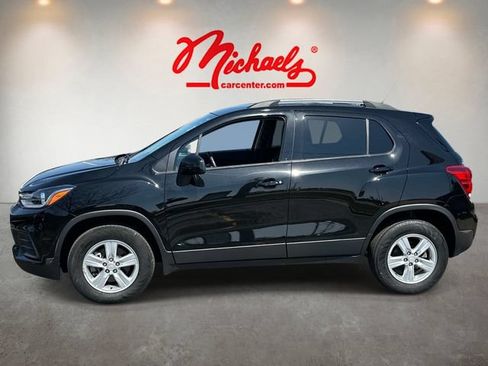 Used 2022 Chevrolet Trax LT w/ LT Convenience Package AWD/4WD image 5