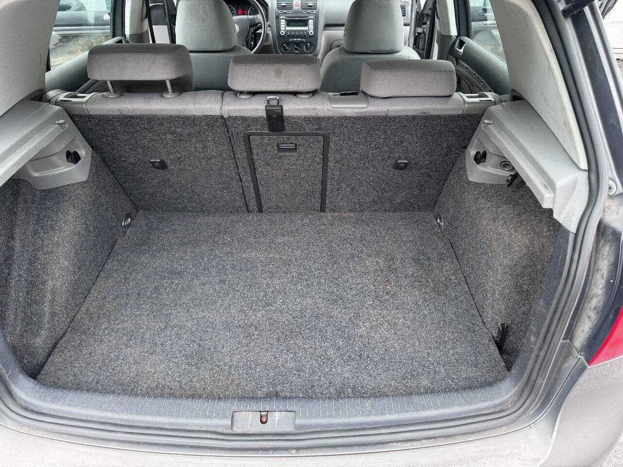 Used 2007 Volkswagen Rabbit 4-Door FWD image 10