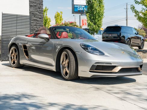 Used 2021 Porsche 718 Boxster RWD image 6