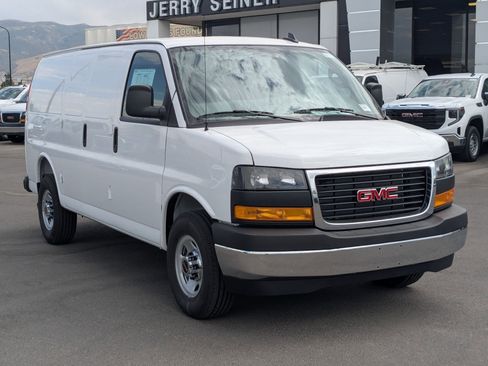 New 2025 GMC Savana 2500 Work Van w/ Safety Package image 8