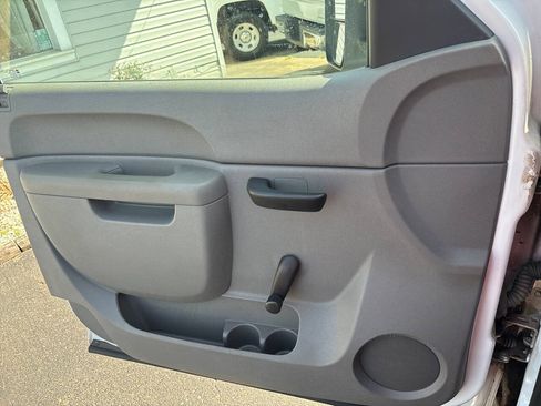 Used 2013 Chevrolet Silverado 1500 W/T RWD image 15