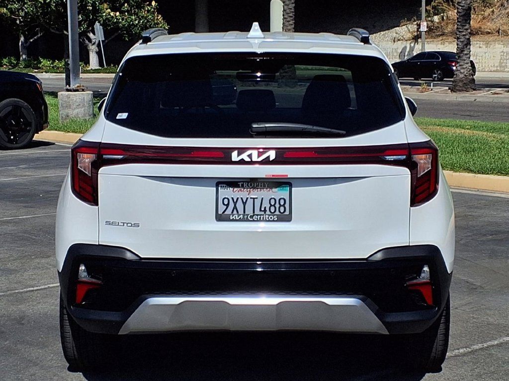 Certified 2026 Kia Seltos EX w/ EX Sunroof Package FWD image 6