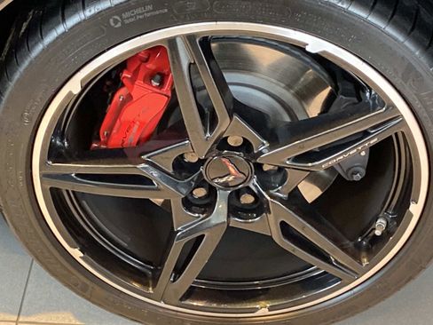 Used 2024 Chevrolet Corvette Stingray Premium Cpe w/ Z51 Performance Package image 8