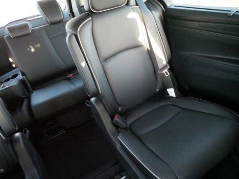 Used 2026 Honda Odyssey Touring image 14