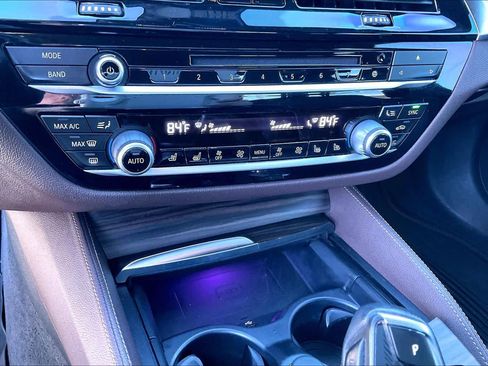 Used 2018 BMW 530i w/ Luxury Seating Package image 32