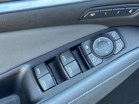 Used 2019 Buick Enclave Premium AWD/4WD image 13