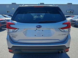 Certified 2023 Subaru Forester Premium AWD/4WD video 5