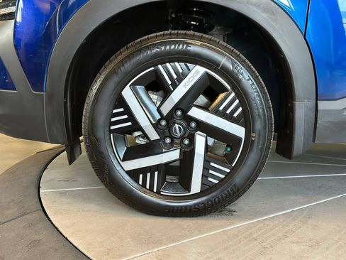Used 2025 Nissan Kicks SV FWD image 25