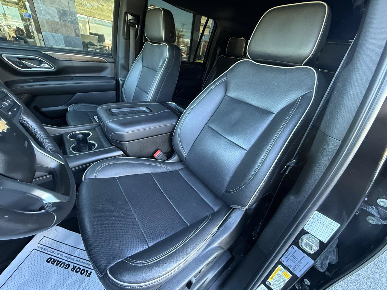 Used 2022 Chevrolet Suburban Premier AWD/4WD image 29