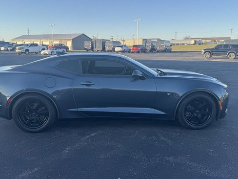 Used 2019 Chevrolet Camaro LT image 8