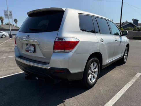 Used 2011 Toyota Highlander 2WD image 7