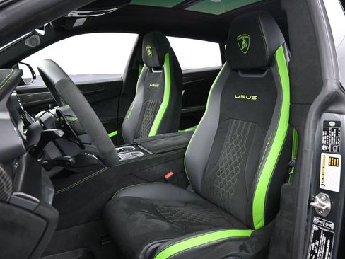Used 2024 Lamborghini Urus Performante image 5