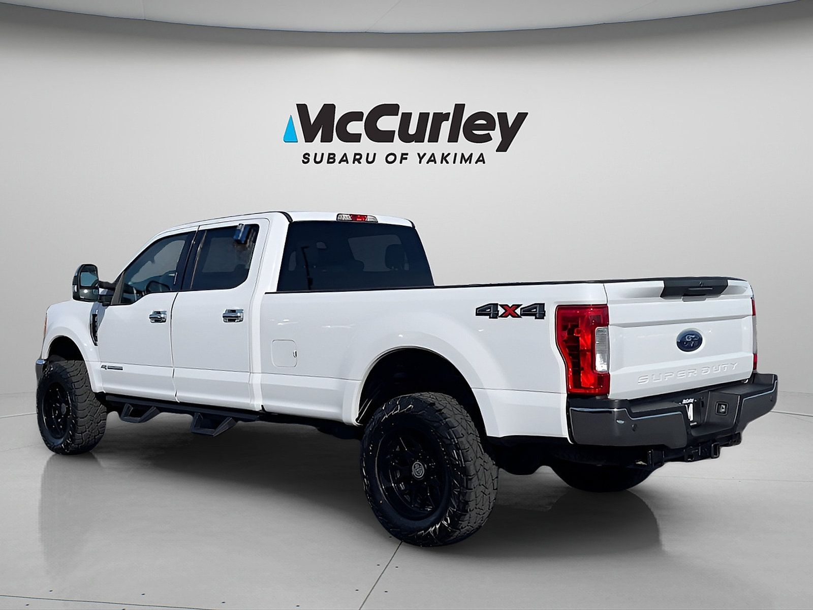 Used 2017 Ford F350 XLT w/ XLT Value Package AWD/4WD image 3