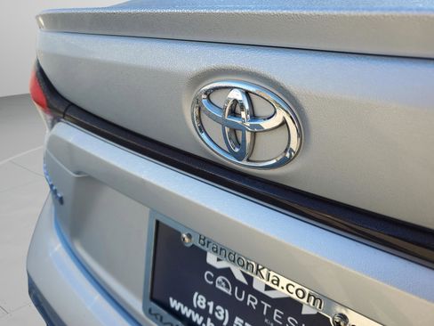 Used 2022 Toyota Corolla SE image 8