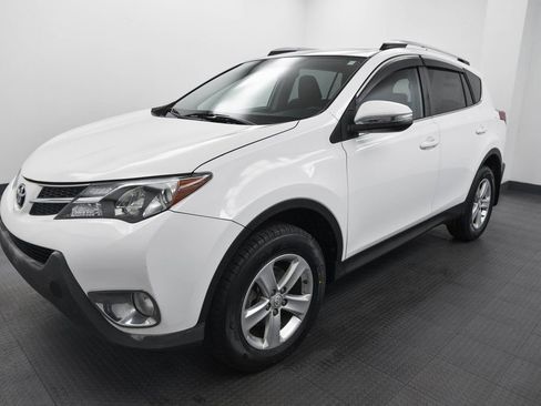 Used 2014 Toyota RAV4 XLE image 3