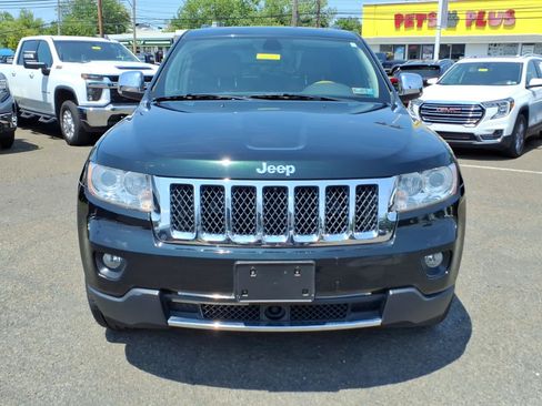 Used 2013 Jeep Grand Cherokee Overland w/ Advance Technology Group AWD/4WD image 9