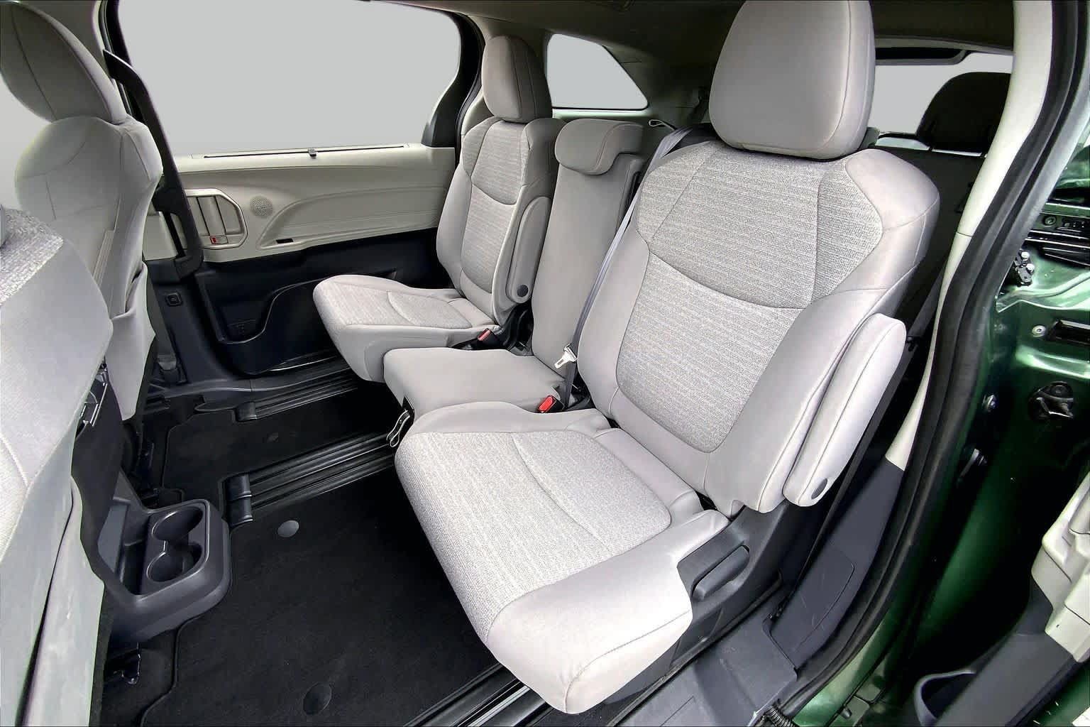 Used 2022 Toyota Sienna LE FWD image 19