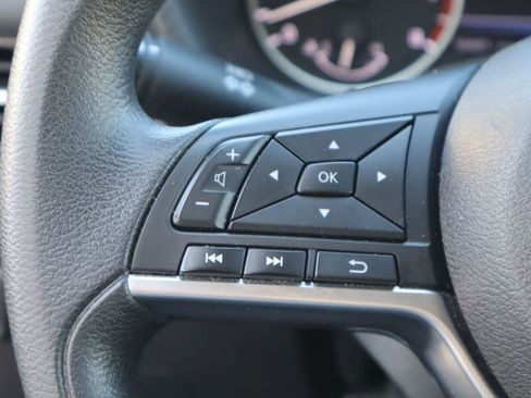Used 2025 Nissan Sentra SV FWD image 12