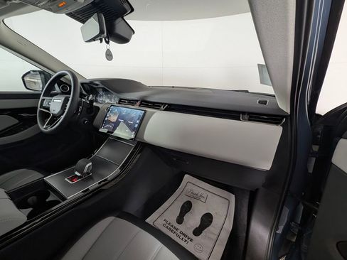 Used 2025 Land Rover Range Rover Evoque Dynamic SE image 19