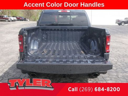 New 2026 RAM 1500 4x4 Crew Cab image 19