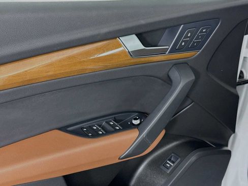 Used 2024 Audi Q5 2.0T Premium image 17