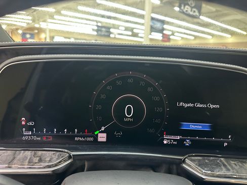 Used 2021 Cadillac Escalade Premium Luxury w/ Driver Assist Tech Package image 26