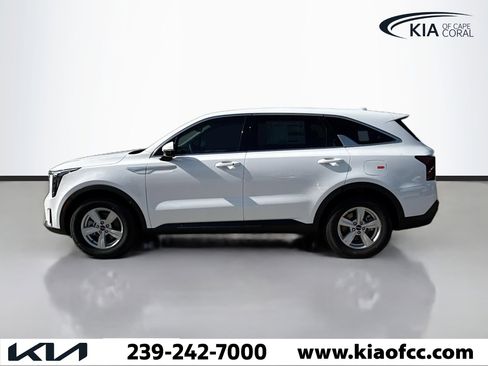 New 2026 Kia Sorento LX image 2