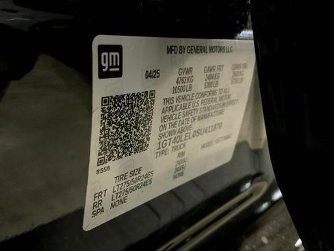 New 2025 GMC Sierra EV Denali image 15