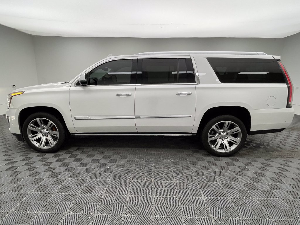 Used 2018 Cadillac Escalade ESV Premium Luxury AWD/4WD image 13