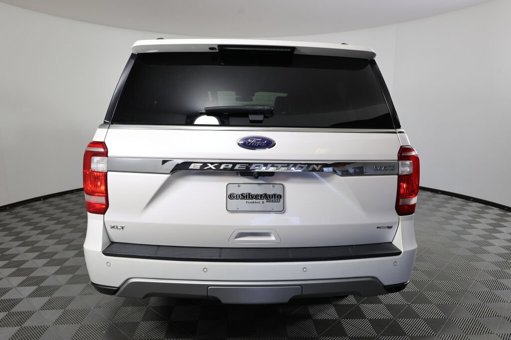 Used 2018 Ford Expedition Max XLT w/ Equipment Group 202A AWD/4WD image 3