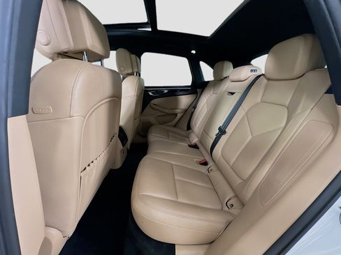 Used 2020 Porsche Macan S image 26