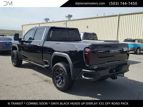 Used 2024 GMC Sierra 2500 Denali Ultimate AWD/4WD image 6