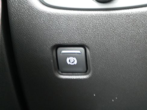 Used 2021 Chevrolet Blazer RS w/ Enhanced Convenience Package image 32