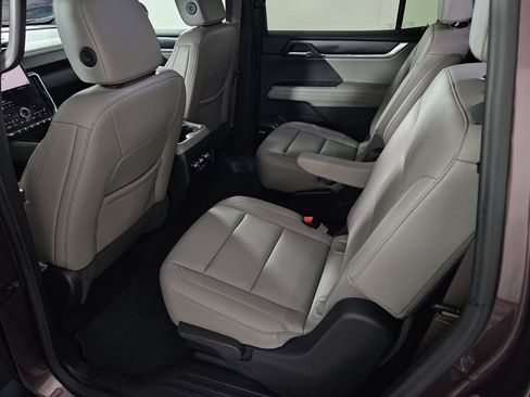 Used 2024 GMC Acadia Elevation FWD image 26