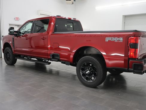 Used 2025 Ford F250 XLT w/ Black Appearance Package AWD/4WD image 8