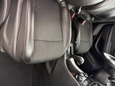 Used 2022 Chevrolet Trax LT w/ Driver Confidence Package image 22