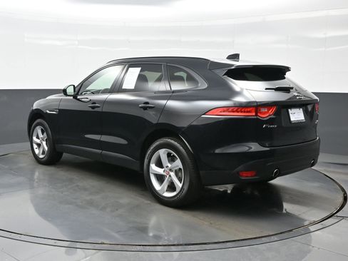 Used 2017 Jaguar F-PACE Premium image 4