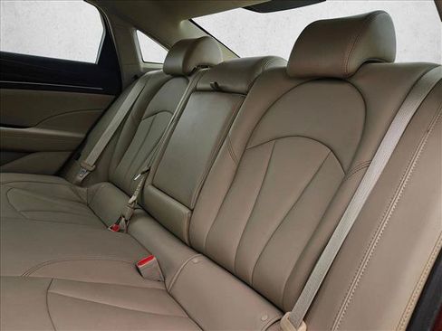 Used 2017 Buick LaCrosse Preferred FWD image 17