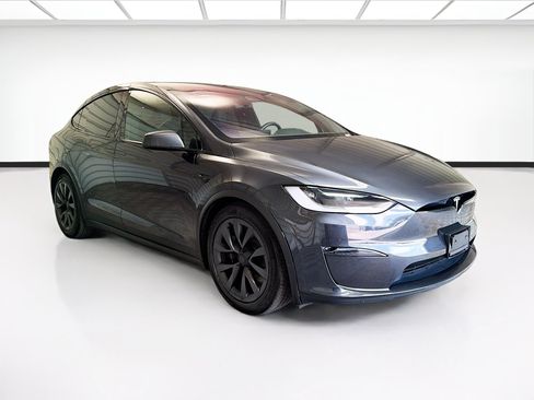 Used 2024 Tesla Model X AWD/4WD image 3