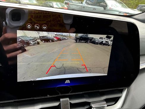 Used 2025 Chevrolet Equinox LT FWD image 9